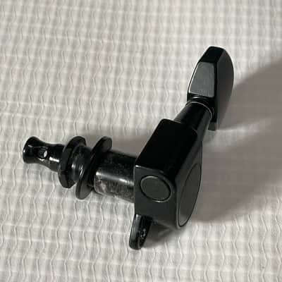 2010's Kramer Classic Series GOTOH Style 6 In Line RH Black Tuners Tuning Pegs image 4