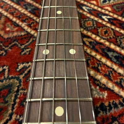 Fender Limited Edition Vintera II  '60s Stratocaster - Road Worn 3-Color Sunburst image 4