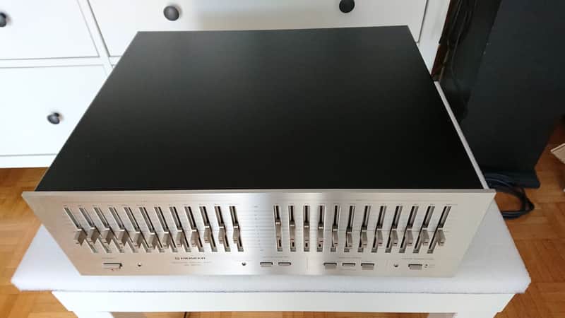 Pioneer SG-9800 Graphic Equalizer, Multi-voltage Model 1981 - Silver image 1