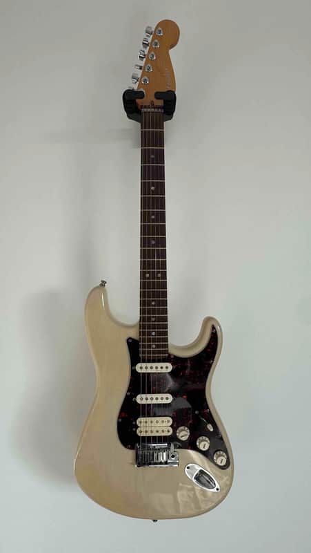 Fender American Deluxe Stratocaster