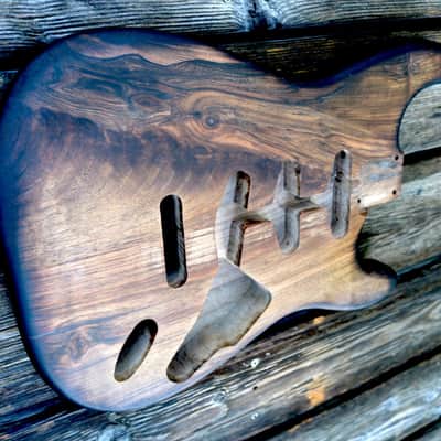 Stratocaster body, walnut image 6
