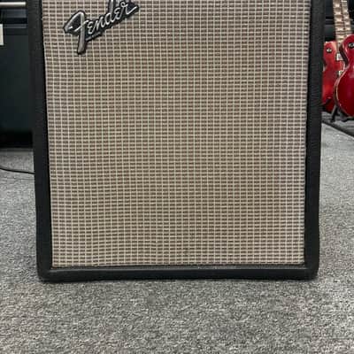 Fender Musicmaster Bass 2-Channel 12-Watt 1x12" Bass Combo 1970 - 1980 - Silverface image 1