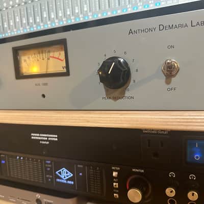 Anthony DeMaria Labs (ADL) 1000 Tube Compressor / Limiter 2000s - Gray image 3