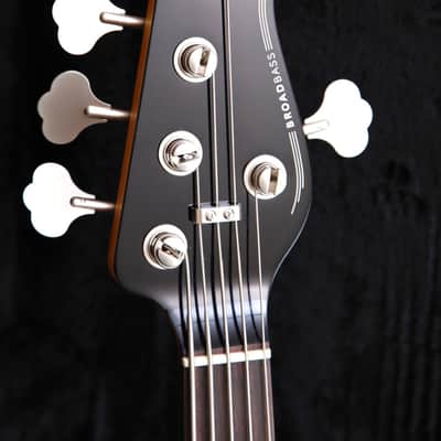 Yamaha BBP35 5-String Bass Guitar Vintage Sunburst Pre-Owned image 3