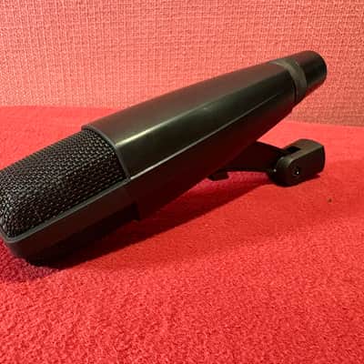 Sennheiser MD 421-II Cardioid Dynamic Microphone - Black image 2