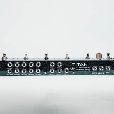 Saturn Pedals - Titan - Galactic Black - Advanced Effects Switcher & Controller image 2