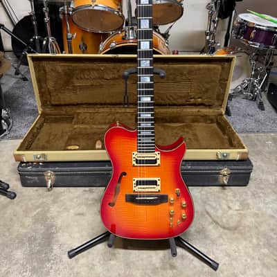 Carvin AE-185 Cherry Sunburst 1995 - Cherry Sunburst on Flamed Maple image 2