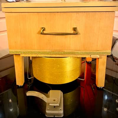 Rotary Connection Vibra-Table MINI PLUS! Leslie/Rotary guitar speaker cabinet/fliptop table with upfiring vintage 10” speaker and 12” downfiring into Leslie. Speed control foot switch. LIGHTS UP! 50 watts/16 ohms 2026 - Blonde wood / gold sparkle image 14