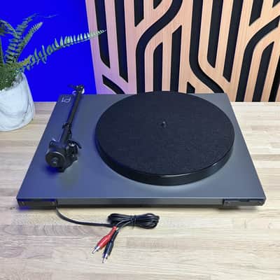 Rega P1 Planar 1 Turntable Rega Carbon Cartridge image 9