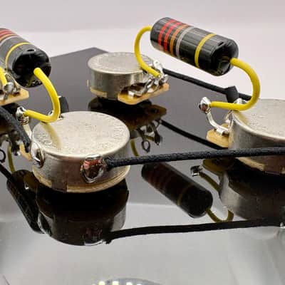 1960's Gibson Les Paul with 50s style wiring harness with new Bumblebee 0.022uF paper in oil capacitors and split short shaft pots image 4