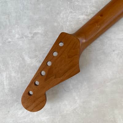 Roasted Maple Stratocaster neck - Nitro Satin - SS Frets - Bone nut image 6