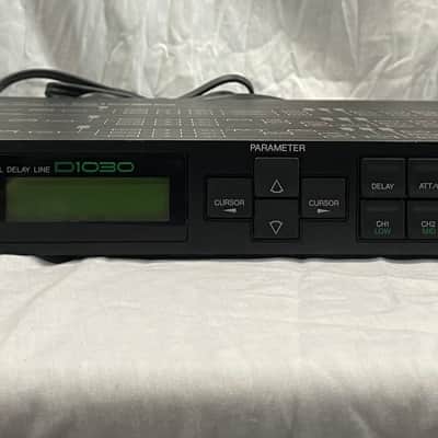 Yamaha D1030 Digital Delay Line Equalizer 3 Ch Out, Vintage Rack - Good image 1