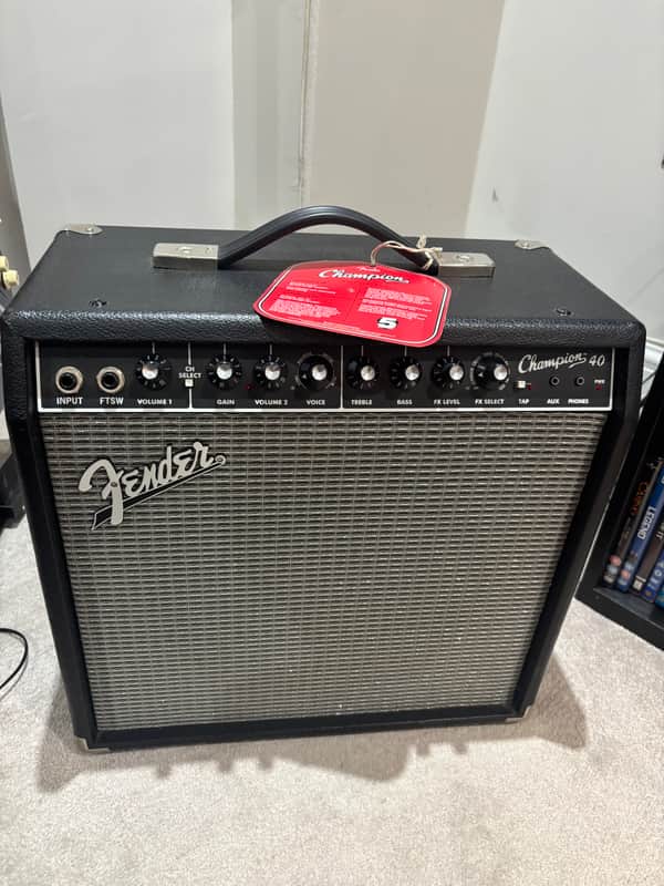 Fender Champion 40 2-Channel 40-Watt 1x12" Guitar Practice Amp 2013 - 2024 - Black image 1