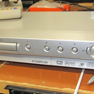 JVC XV-N44 CD and DVD Player w PCM Optical and Co-ax Outputs image 5
