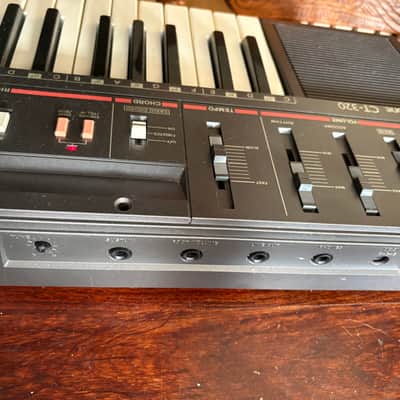 Casio CT-320 - Black image 6