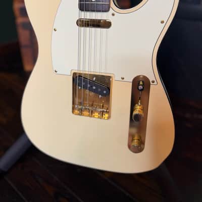Fender MIJ Traditional '60s Daybreak Telecaster 2019 - Olympic White image 2