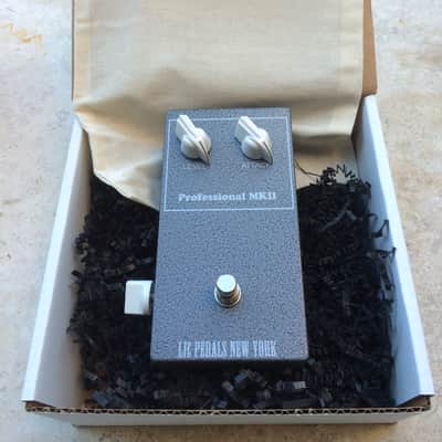 LIC Pedals  Professional MKII (Tone Bender Reproduction w/OC75's) Grey Hammer Tone image 5