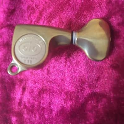 Gotoh TK 7273 Delta Machine heads Antique Gold 3+3 image 2
