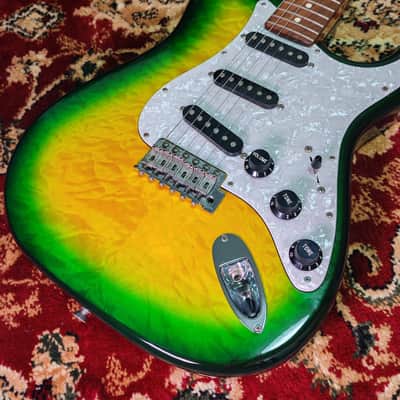 *RARE* 2013 Fender Stratocaster '62 Reissue ST62QT-YLM Yellow Lime Burst, High Grade Quilt Maple Top, Non-Catalog w/ Hangtags, MIJ Fujigen image 8