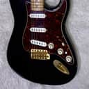2000 Fender Deluxe player Stratocaster with Maple Fretboard electric guitar