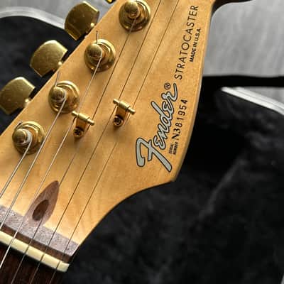 1993 Fender Stratocaster Special Edition Green Metallic/Gold Hardware image 6