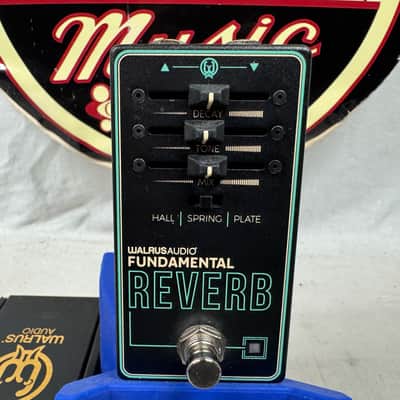 Walrus Audio Fundamental Reverb Pedal with Box image 2
