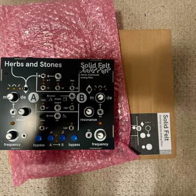 Herbs and Stones Solid Felt Desktop Stereo Multimode Analog Filter 2020 - Present - Black image 1