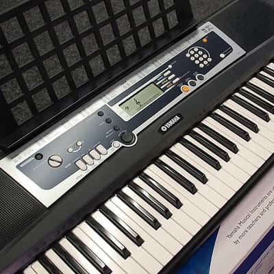 YAMAHA YPT-210 PORTABLE KEYBOARD, Inc: Box, Manual and Music Rest (SN:WBQO06767) image 2