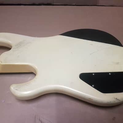 1987 GIBSON BASS IV - made in USA - THUNDERBIRD PICKUPS image 3
