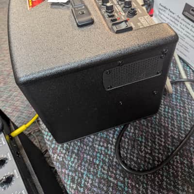 Roland AC-60 Acoustic Chorus 2-Channel 60-Watt 2x6.5" Acoustic Guitar Combo 2003 - Present - Black image 4