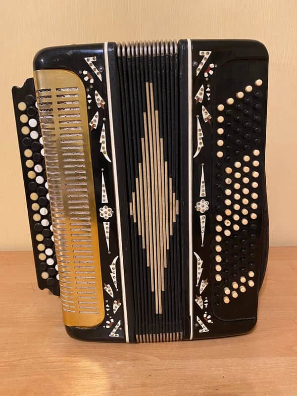 Button Accordion Belarus 100 Bass USSR Bayan Straps Soviet Made in Belarus Vintage image 1