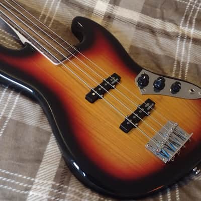 Harley Benton Jazz bass fretless deluxe series- MAKE AN OFFER image 11
