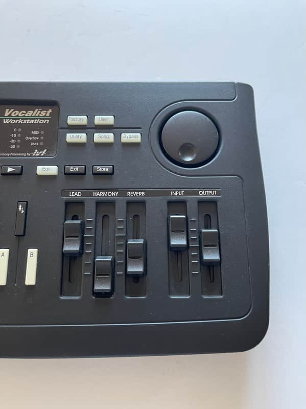 Digitech Vocalist Workstation Vocal Harmony Processor With Reverb