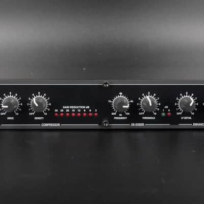dbx 286A Mic Preamp / Processor image 2