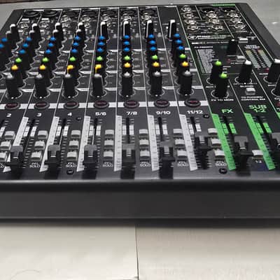 Mackie ProFX12v3 12-Channel Effects Mixer 2020 - Present - Dark Gray image 3