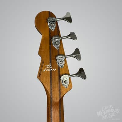 Reverend TRI-ICBL-RW-G-X-HT Triad 4-String Bass Iconic Blue image 8