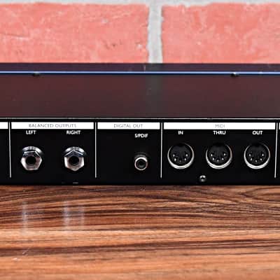 TC Helicon Quintet Vocal Harmony plus Reverb - Vocal Harmonizer / Effects Processor image 4
