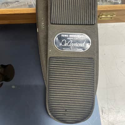 DeArmond Model 610 volume pedal 1968 image 4