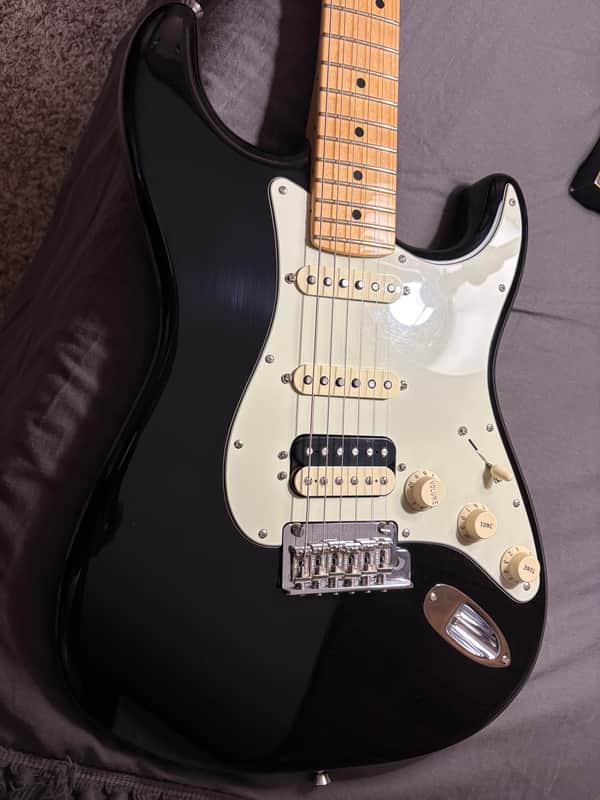 Fender USA Professional Stratocaster HSS Shawbucker with Maple Fretboard