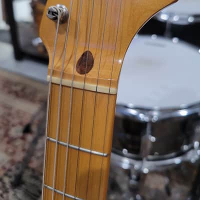 Squier JV Vintage Series '57 Stratocaster 1982 - 2-Tone Sunburst W/ Case (C013-G21) image 4