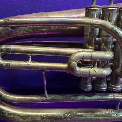 King 1124 Bb Marching Baritone - Lacquer image 3