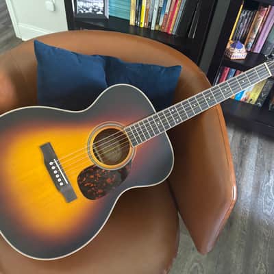 Larrivee Legacy Series OM-40 - Sunburst image 1