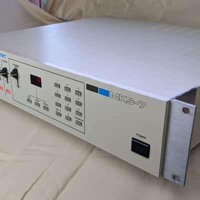Roland MKS-7 Super Quartet Synthesizer - White image 3
