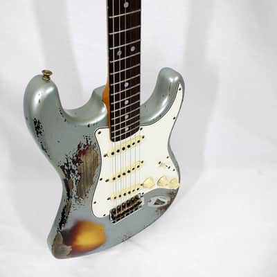 2025 Fender Custom Shop 1965 Stratocaster Super Heavy Relic - Super Faded Aged Firemist Silver over 3 Color Sunburst image 8