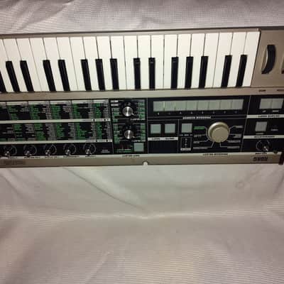 Korg MicroKORG 37-Key Synthesizer/Vocoder 2002 - 2019 - Silver image 3
