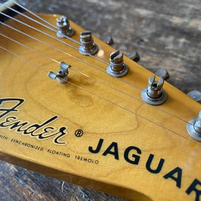 Fender Japan Jaguar 1966 Reissue P-Serial CIJ 1999-02 Alder Three Tone Sunburst image 8