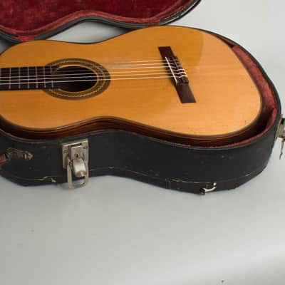 Manuel Velazquez  El Clasico Special Classical Guitar (1963), ser. #F-46, original black hard shell case. image 12