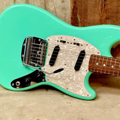Fender MIJ Traditional 60's Mustang 2017 - Sea Foam Green image 9