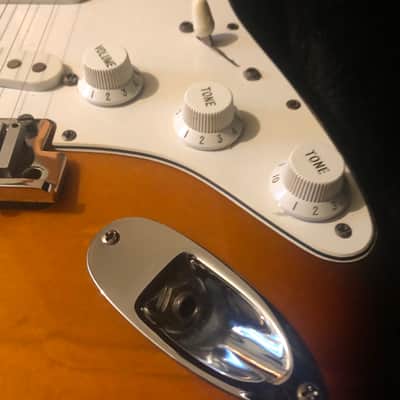 1994 USA Fender 40th Anniversary American Standard Stratocaster image 3