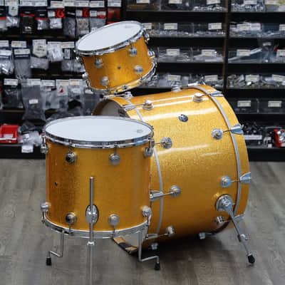Used DW Collector's Series Drum Set 26/12/16 Gold Sparkle image 5